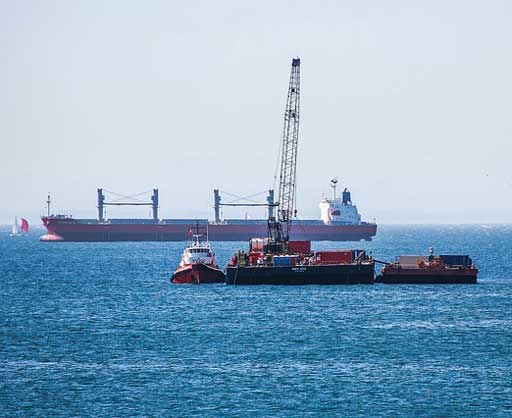 极速启动流畅的轰炸电话网页版